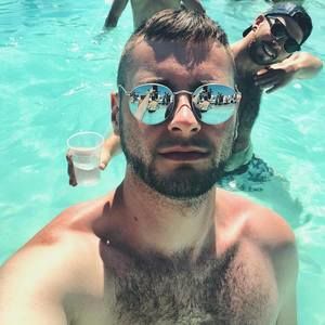 Meet your Posher, Joshua